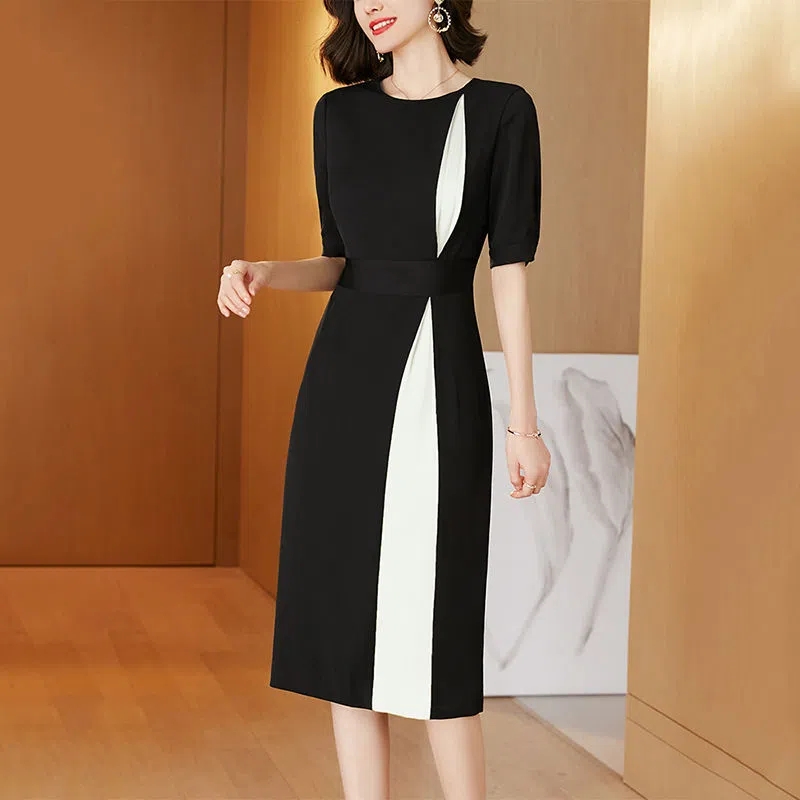 【ชิ้นที่สองราคาเพียง 399 ฿】ชุดกระโปรงนี้ มีดีไซน์ที่สวยงามโดดเด่น ให้คุณภาพและความสบายเป็นลําดับแรก 