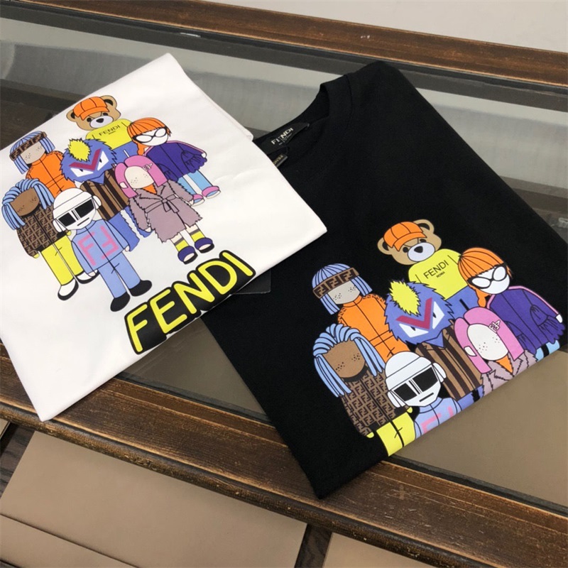 【正規取扱店】【品質の高い商品】クラシックなTシャツ/ イタリアの手作り【二つ目は4900】