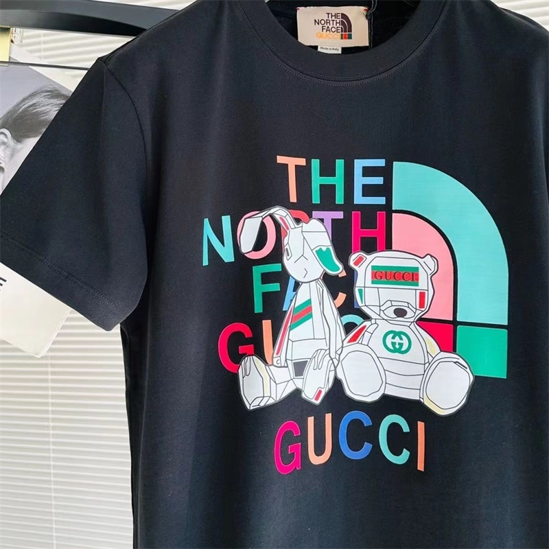 【正規取扱店】【品質の高い商品】クラシックなTシャツ/ イタリアの手作り【二つ目は4900】