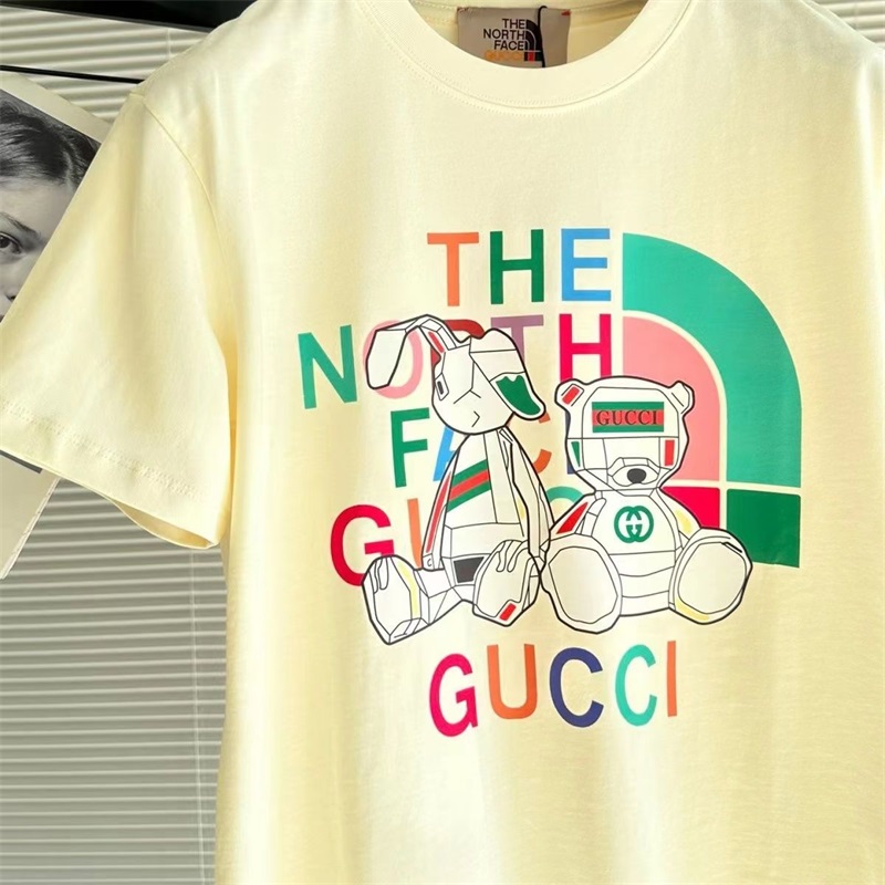 【正規取扱店】【品質の高い商品】クラシックなTシャツ/ イタリアの手作り【二つ目は4900】